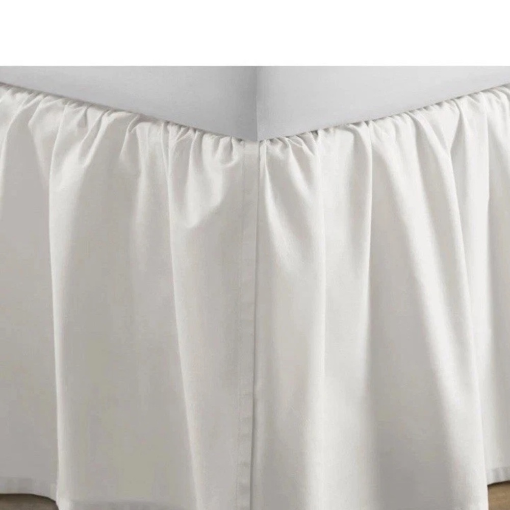 Laura Ashley ~ QUEEN White Ruffled Bedskirt ~   100% Cotton ~ Machine Washable - Picture 2 of 4